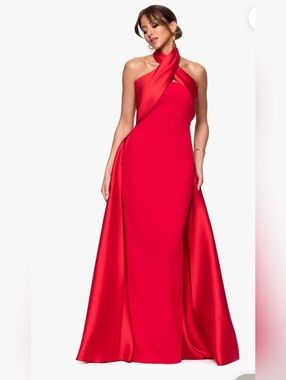 Betsy & Adams Dina" Scuba Crepe Twist Halter Neck Floor Length Gown.